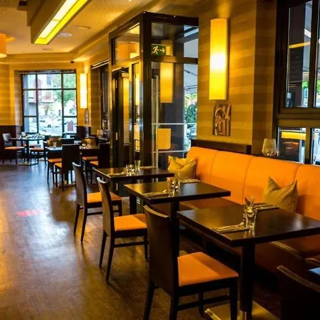 Hohenstaufen Отель 3*