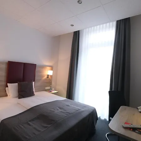 Hohenstaufen Отель 3*