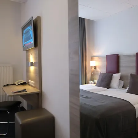 Hohenstaufen Hotell 3*