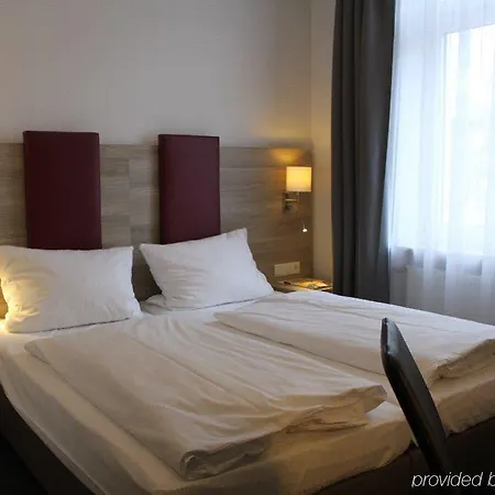 Hohenstaufen Hotell 3*