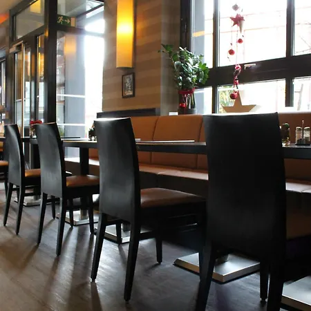 Отель Hohenstaufen 3*