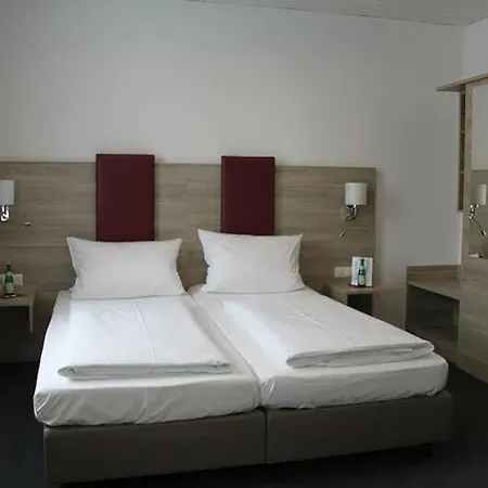 Отель Hohenstaufen 3*