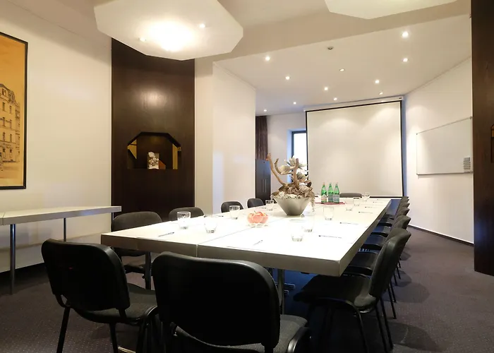 Hohenstaufen 3* Κόμπλεντς