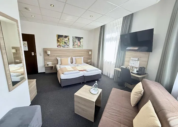 Hohenstaufen Hotel 3*